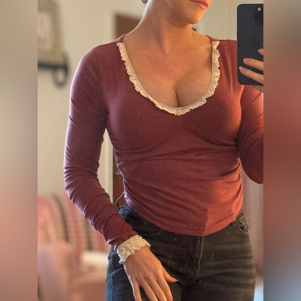 Women's Lace Trim Long Sleeve Top